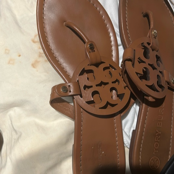 I’m selling either 1 or two of my Torrey Burch sandals my dogs chewed all my - Picture 1 of 1